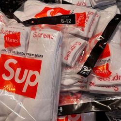 Supreme Socks 