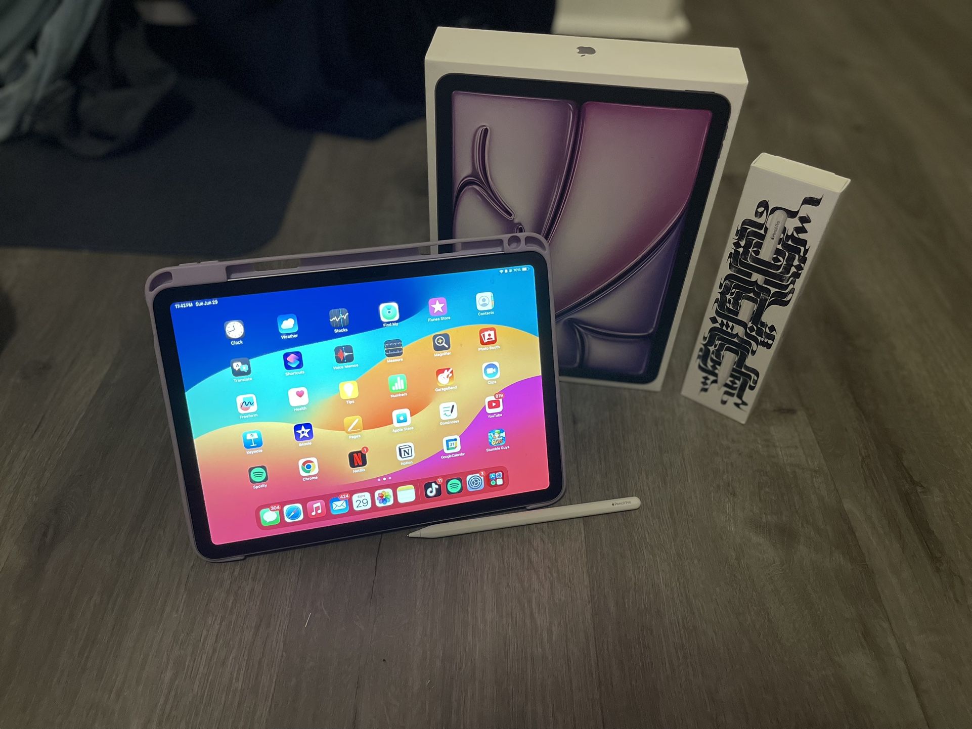 Apple iPad Air (M2) Wi-Fi And Apple Pencil Pro