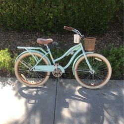 24” Huffy Nel Lusso Ladies/Girls Light Blue Beach Cruiser 