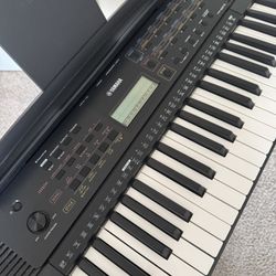 Yamaha Keyboard Piano PSR-E273