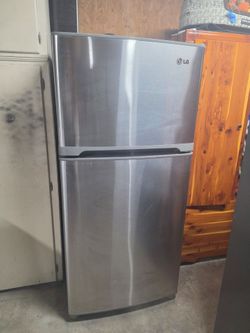 REFRIGERATOR