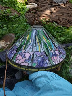 Vintage Tiffany style Daffodils stained glass lampshade