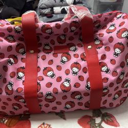 Hello Kitty Strawberry Lounge