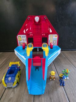 PAW Patrol Mighty Pups Super Paws 2-in-1 Mighty Jet Command Center + 3 Pups + 1 car