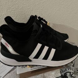 Adidas Sz 14 / Size 14 Black And White 