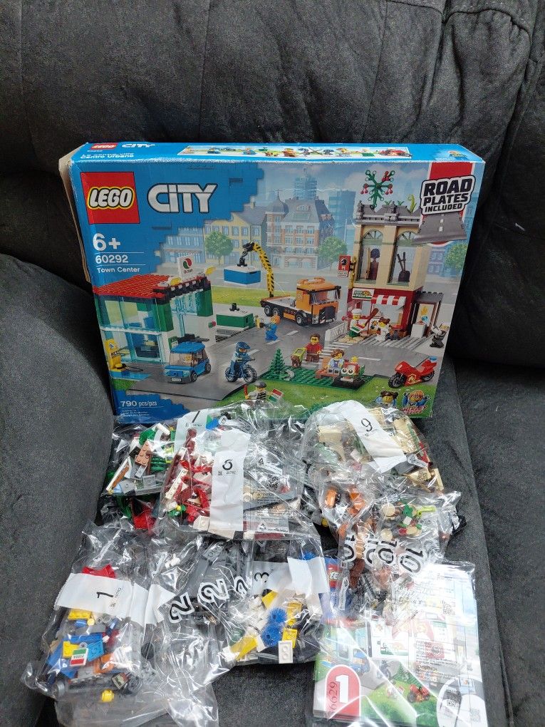 Lego City Town Center 60292