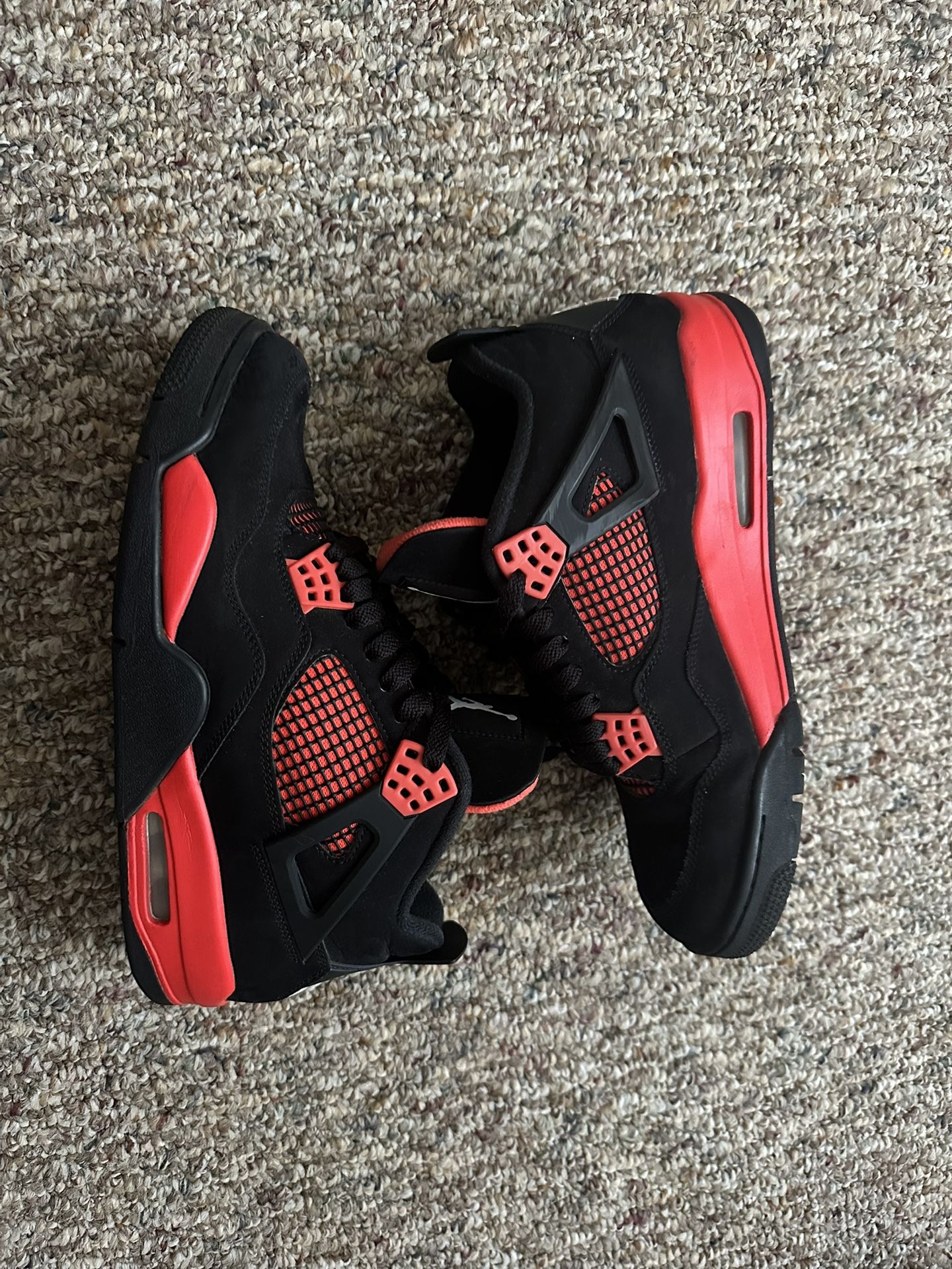 Jordan’s 4 Red Thunder 