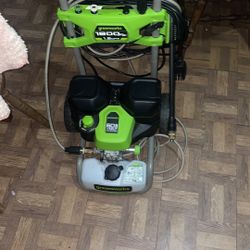 Greenworks Press Washer Works Good 