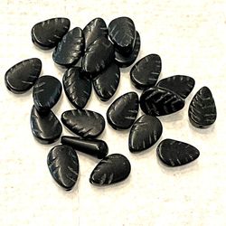 Lot Of 22 Carved Leaf Beads