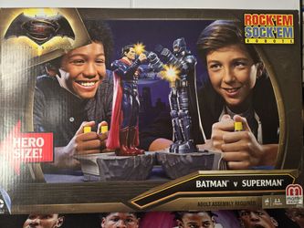 2015 ROCK'EM SOCK'EM ROBOTS : SUPERMAN VS BATMAN