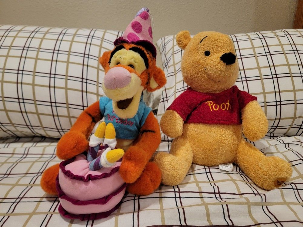 Vintage Stuffed Animals: Winnie The Pooh And Tigger (Musical)