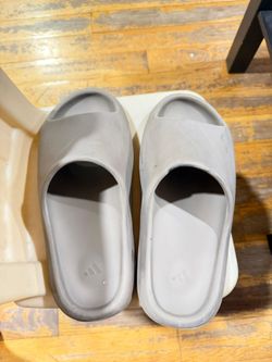 Adidas Yeezy slide