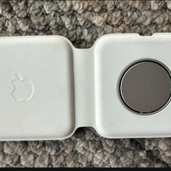 Apple MagSafe Duo Charger- 🍎