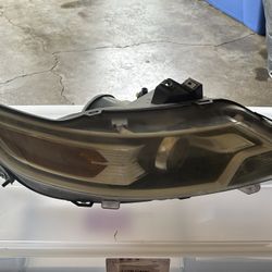 2011 Ford Taurus Passenger Headlight