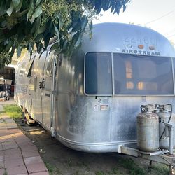 1970 Airstream Land Yatcht Sovereing