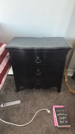 3 Drawer Nightstand