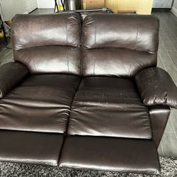 Sofas/Couches w/ Recliner 
