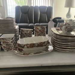 222 Fifth Gabrielle Cream Entire Set (61 Pieces)