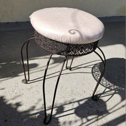 VANITY STOOL SEAT