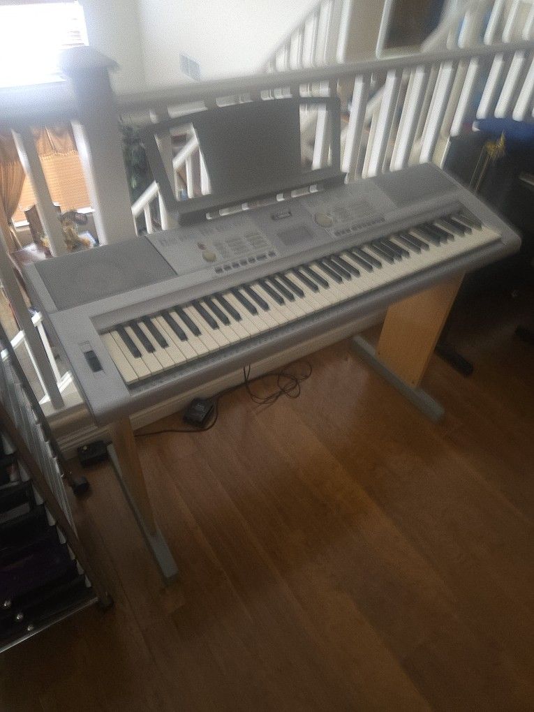 Yamaha Keyboard