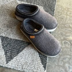 Uggs Tasman Wool Size 8