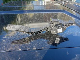 Brand New Accelorator Pedal For 2012-2018 Chevrolet Silverado