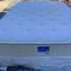 SERTA-PEDIC FULL MATTRESS ONLY DISPLAY MODEL