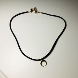 choker necklace