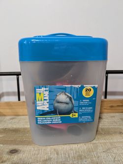 Ocean animal toy set