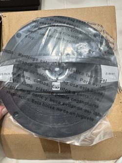 Dual 6inch Speakers
