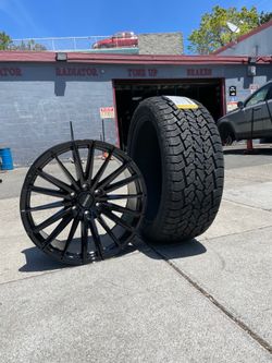 Chevy Tahoe 22 inch wheel Tires 39$ down payment only