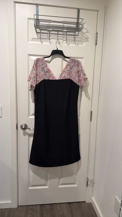 Women's Floral and Black Shift Dress