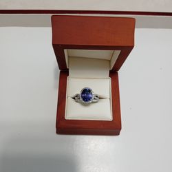 Ladies SAPPHIRE AND DIAMONDS RING