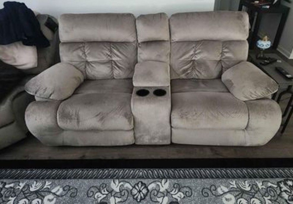 3 Piece Motorized Couch Set with 4 Pillows