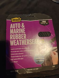 M-D Building Products 01033 10 ft. Black Large Rubber Auto & Marine Weatherseal for All Climates