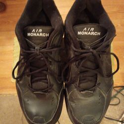 NIKE{air monarchs} black leather lace up casual shoes