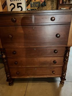 Antique 1840s large chest of drawers