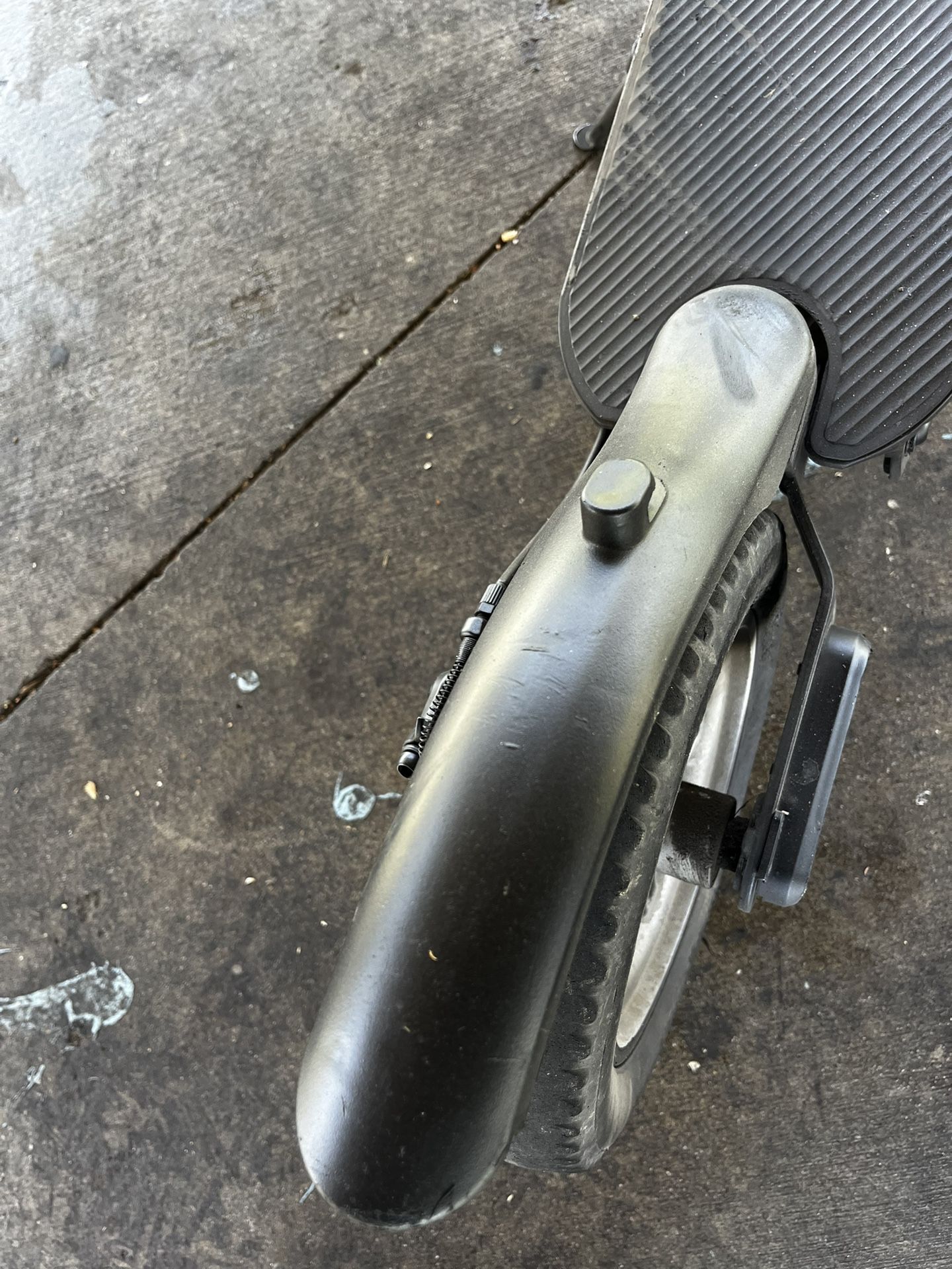 Electric scooter