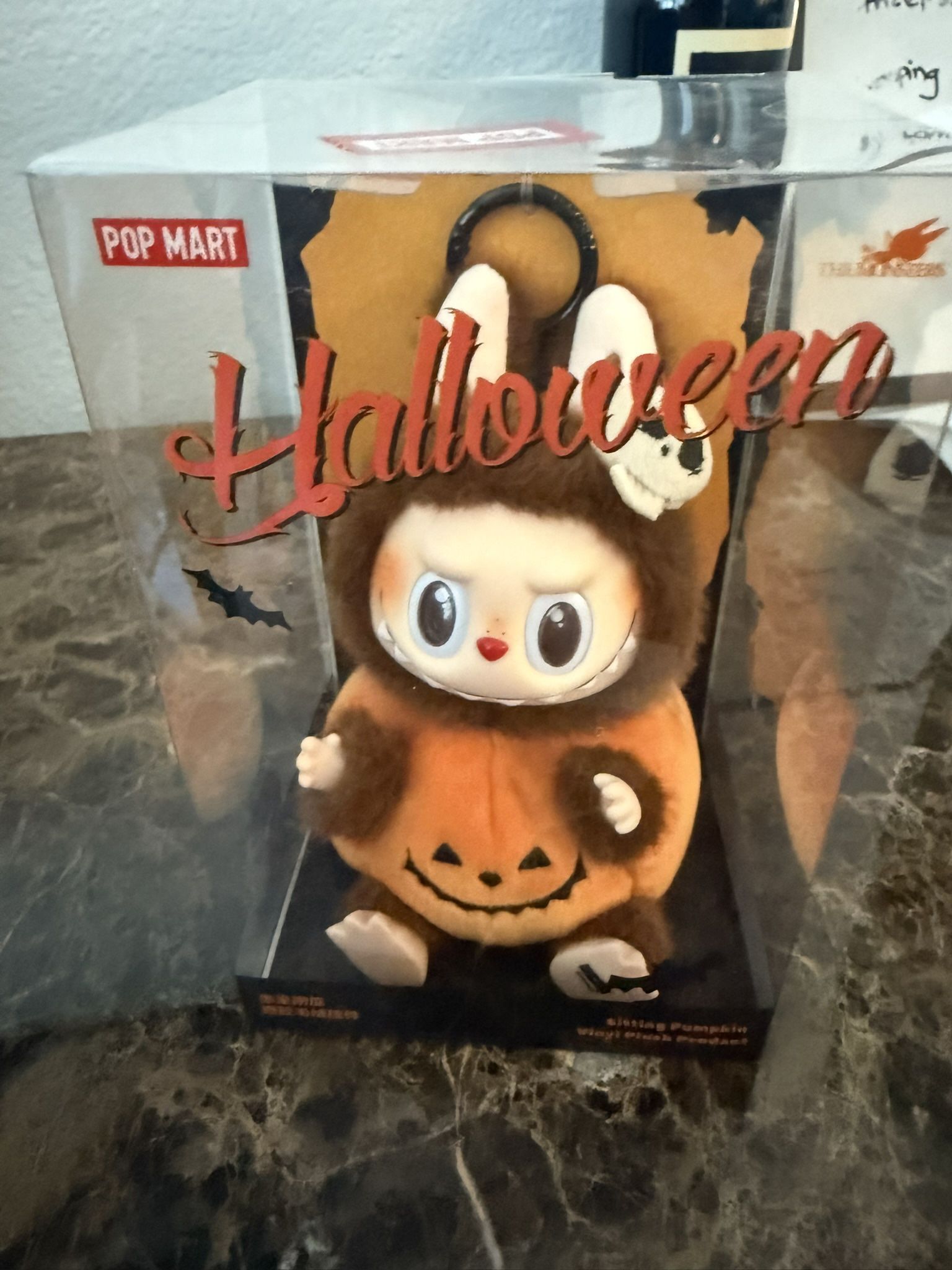 Last PUMPKIN HALLOWEEN LABUBU