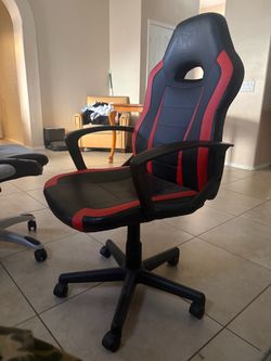 Black and Red Racing Style Gaming Chair