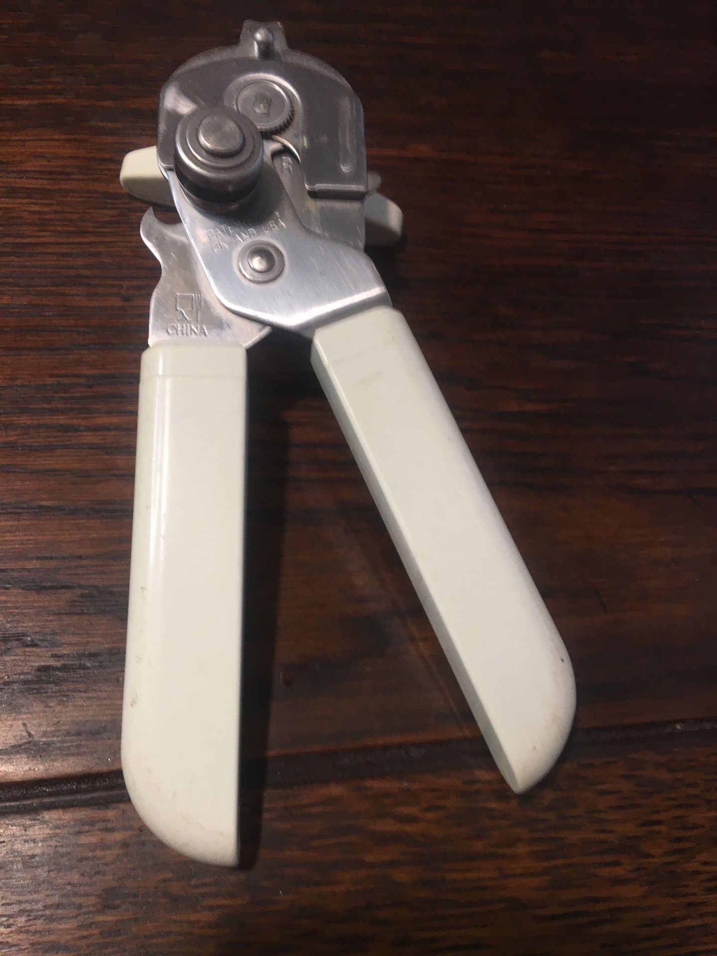 Pampered Chef White Can Openers