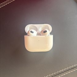 AirPod Gen 2