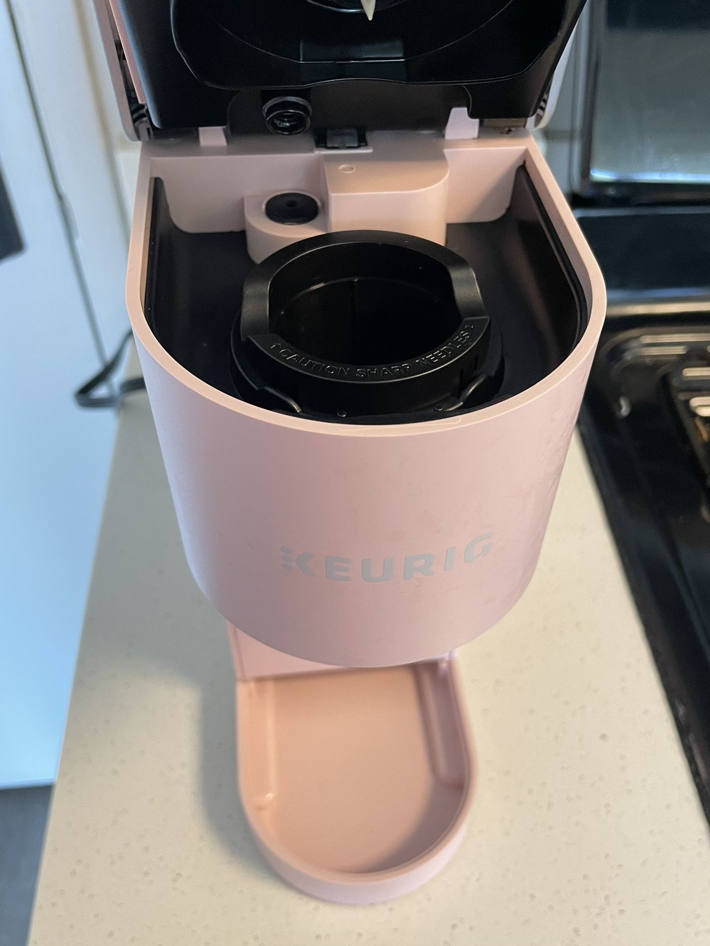 Brand New Mini Pink Keurig for Sale in Morris, IL - OfferUp