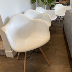 Set Of 4 Modern White Dining Chairs