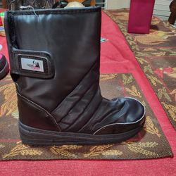 SNOW BOOTS AND PANTS