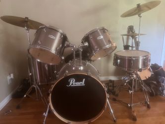 Pearl drum set