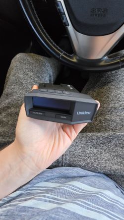 Uniden R8 EXTREME LONG RANGE