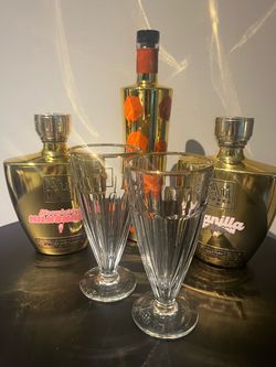 Au Vodka Sundae glasses NEW!
