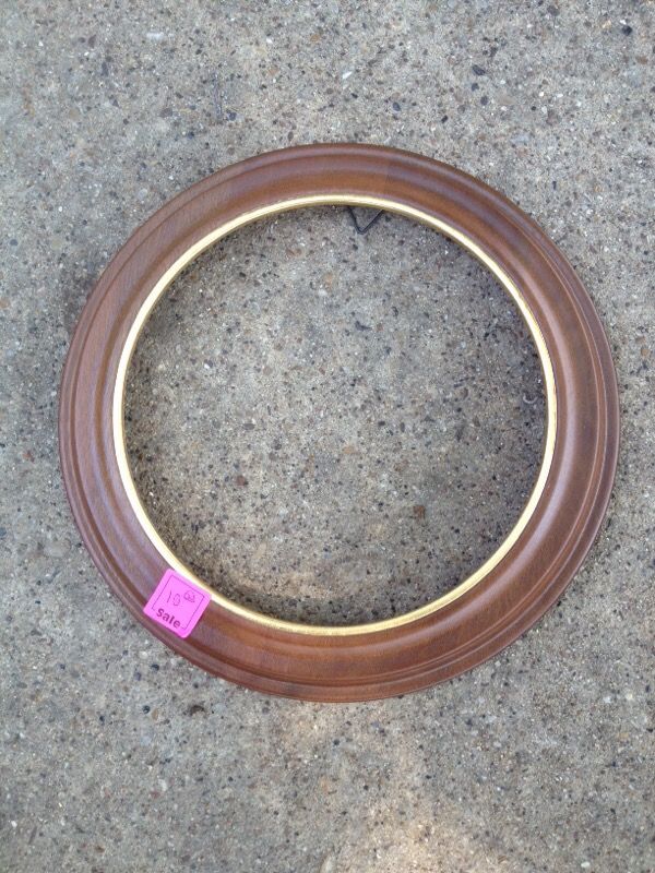 Van Hygan & Smythe Plate Frame