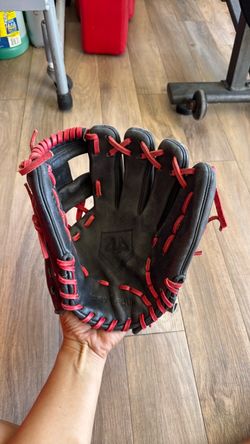 Baseball glove